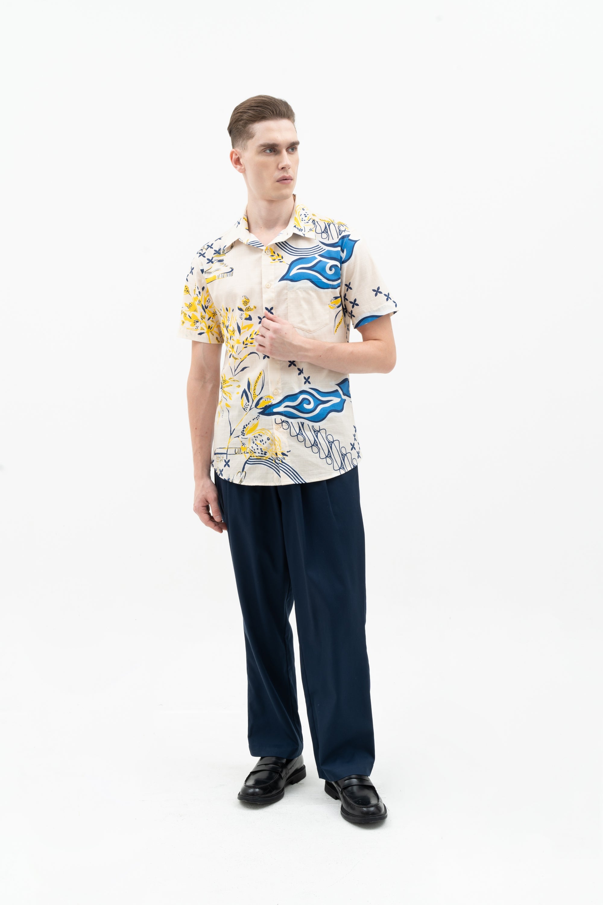 MEN SHIRT S/S SLIMFIT LANGIT RAWATES