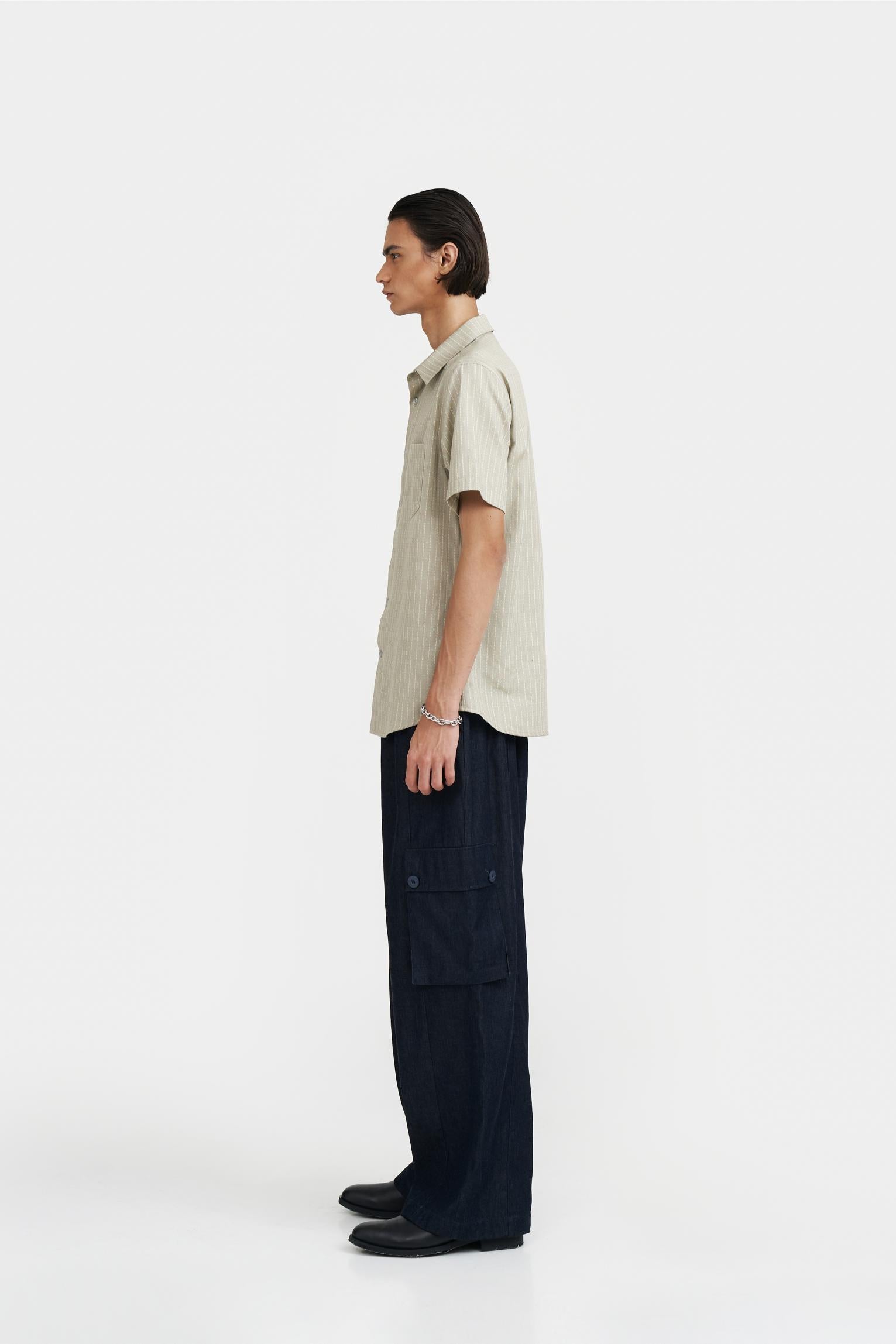 MEN SHIRT NITIK TELU SHORT SLEEVE SLIM FIT