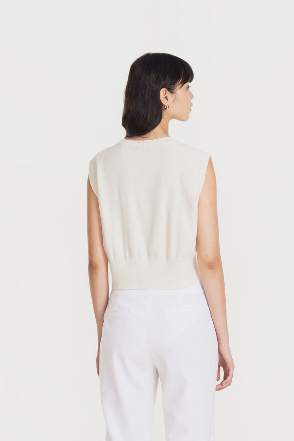 ELLE SLEEVELESS KNIT TOP