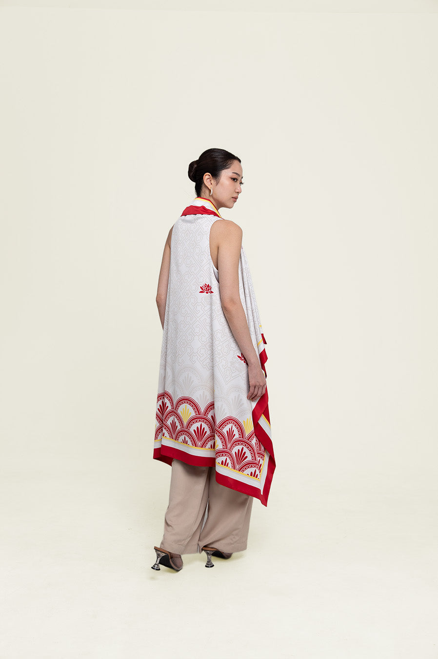 LONG CAPE ASMARALOKA