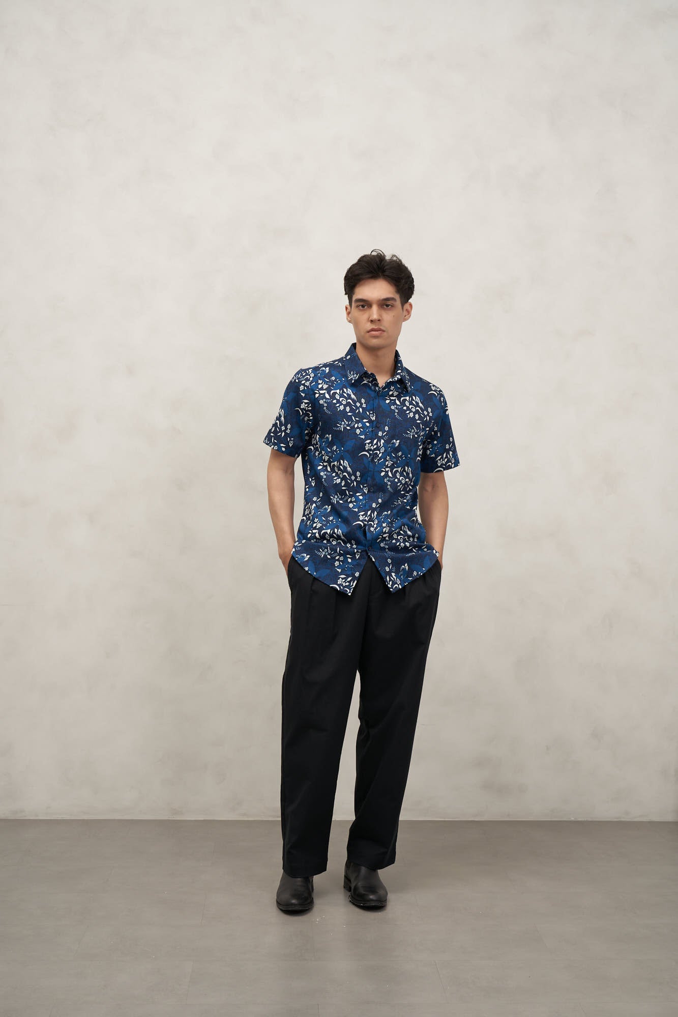 MEN SHIRT SLIMFIT SHORT SLEEVE AMRITAYA