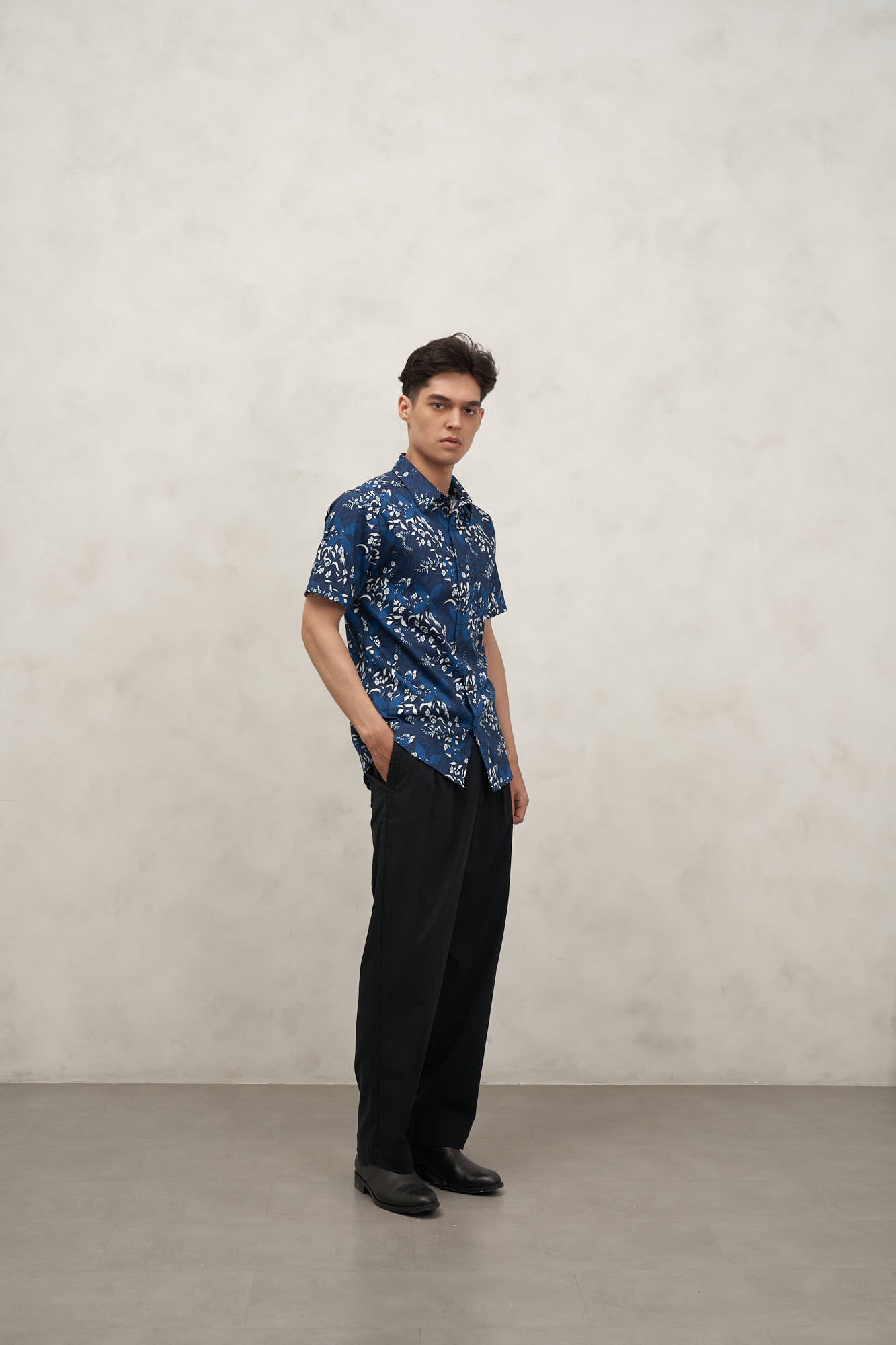 MEN SHIRT SLIMFIT SHORT SLEEVE AMRITAYA