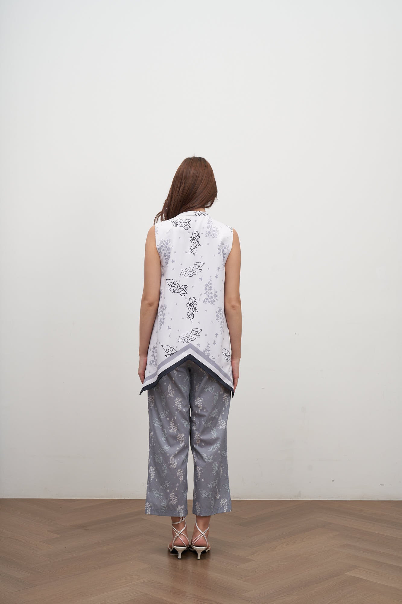 SHORT CAPE BERAMA CREAM