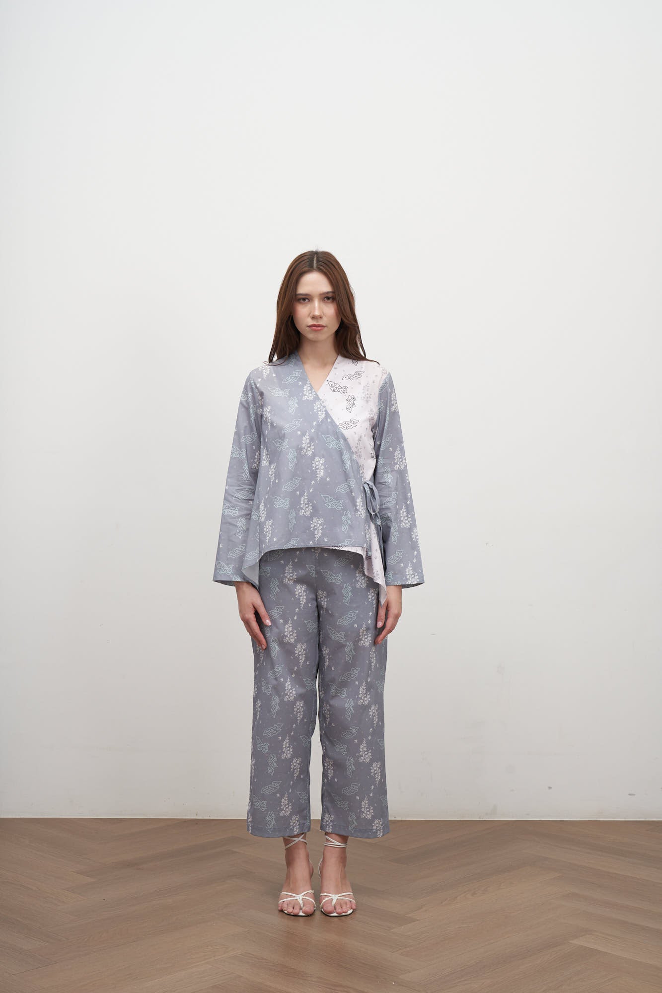 SISIL OUTER